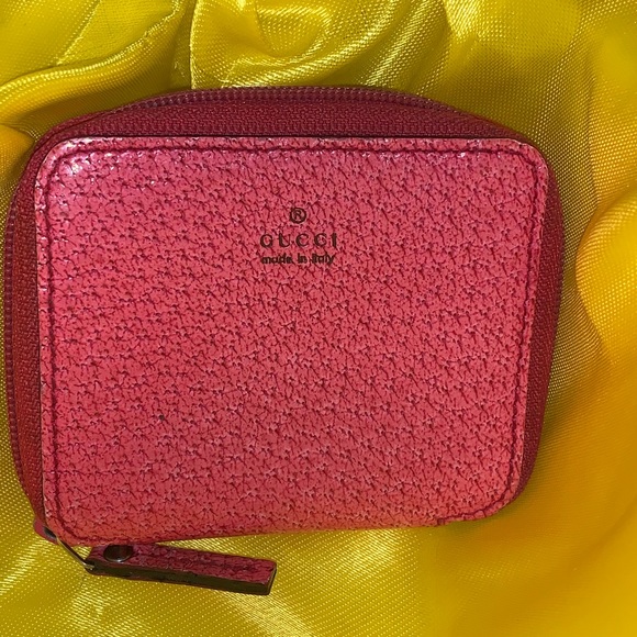 Gucci Handbags - Gucci vintage pink coin collection—100% Authentic